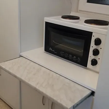 Apartment Car 19 *